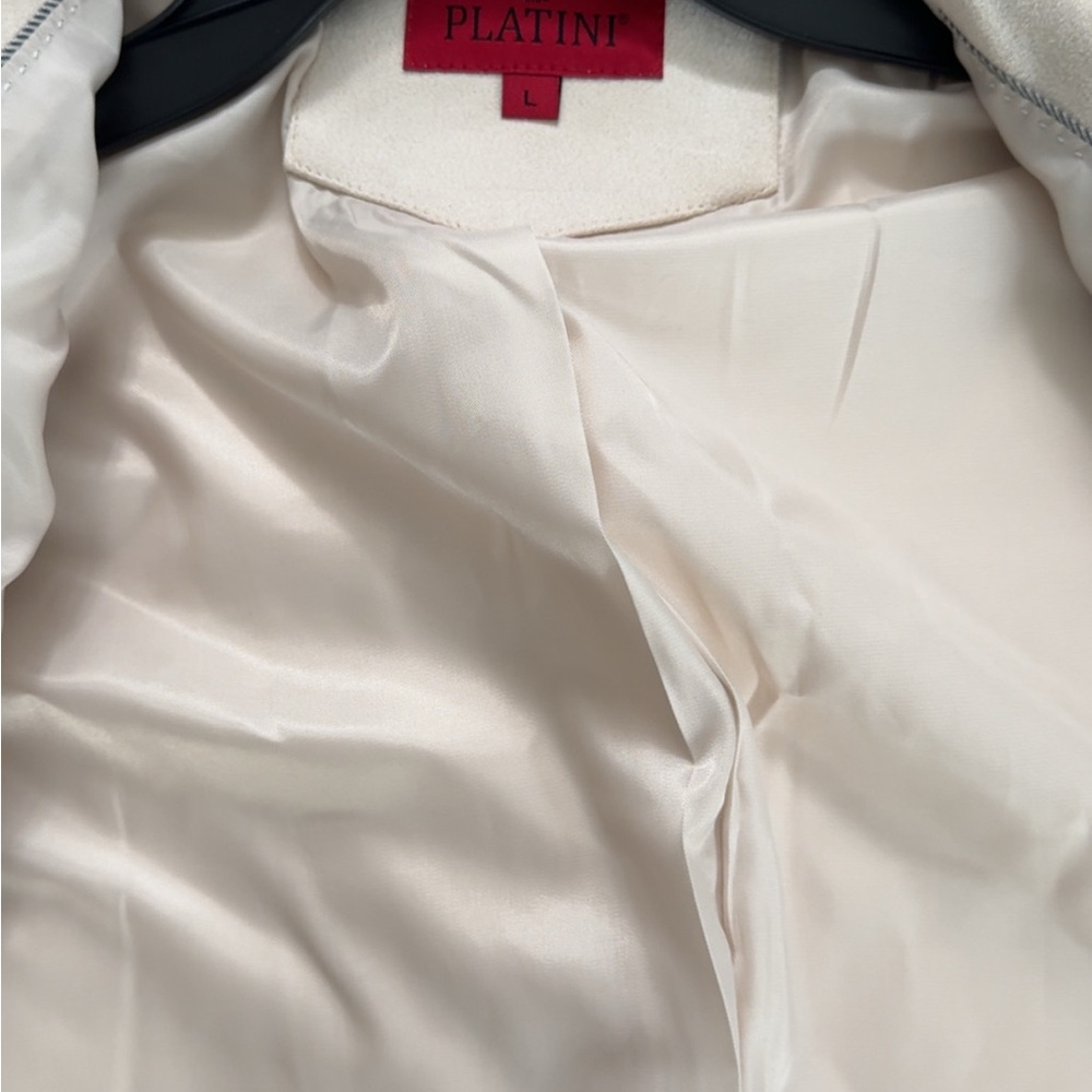 Ivory Blazer - Picture 3 of 4